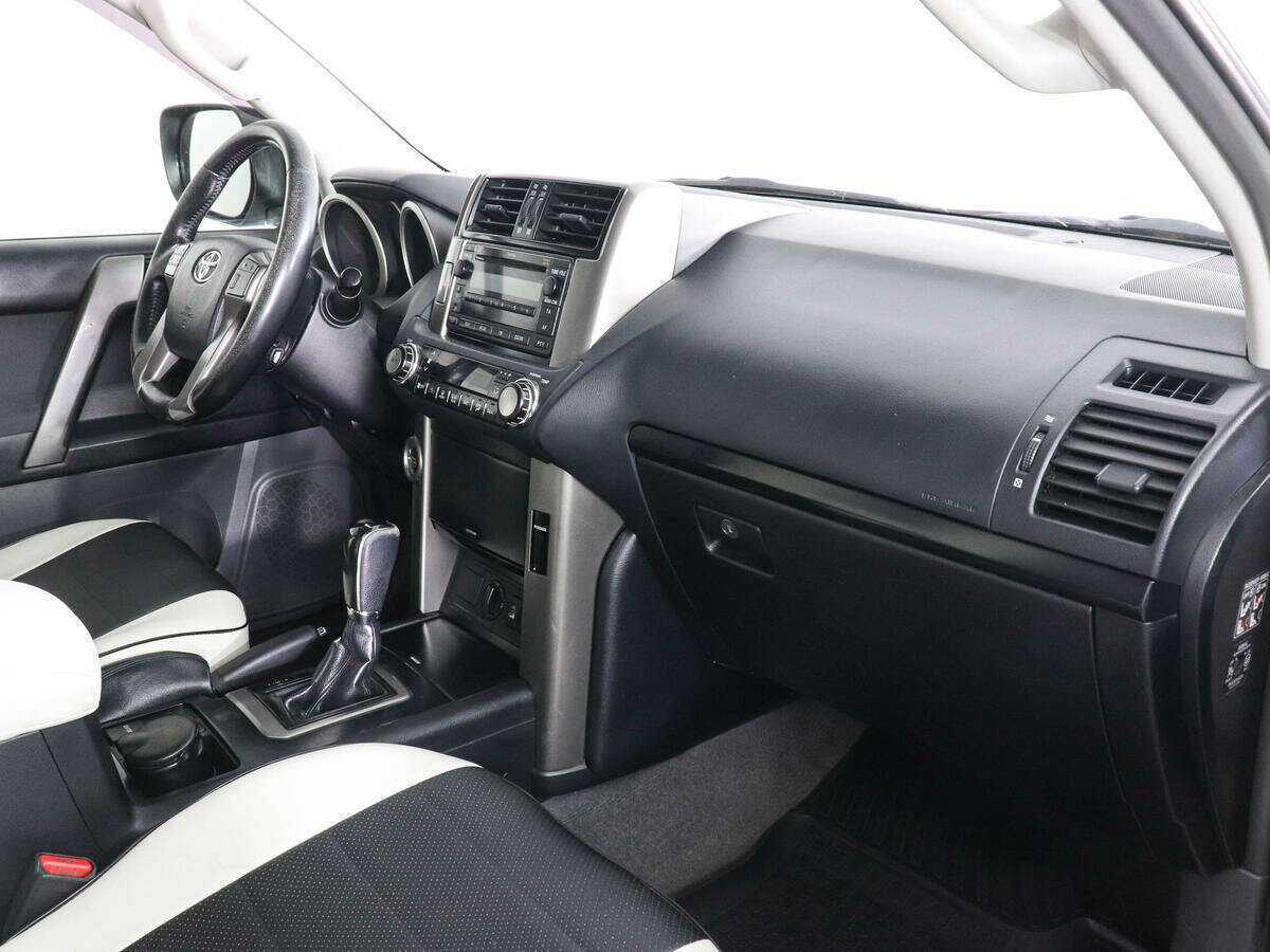 Toyota Land Cruiser Prado с пробегом — 2013 год. Фото: #8