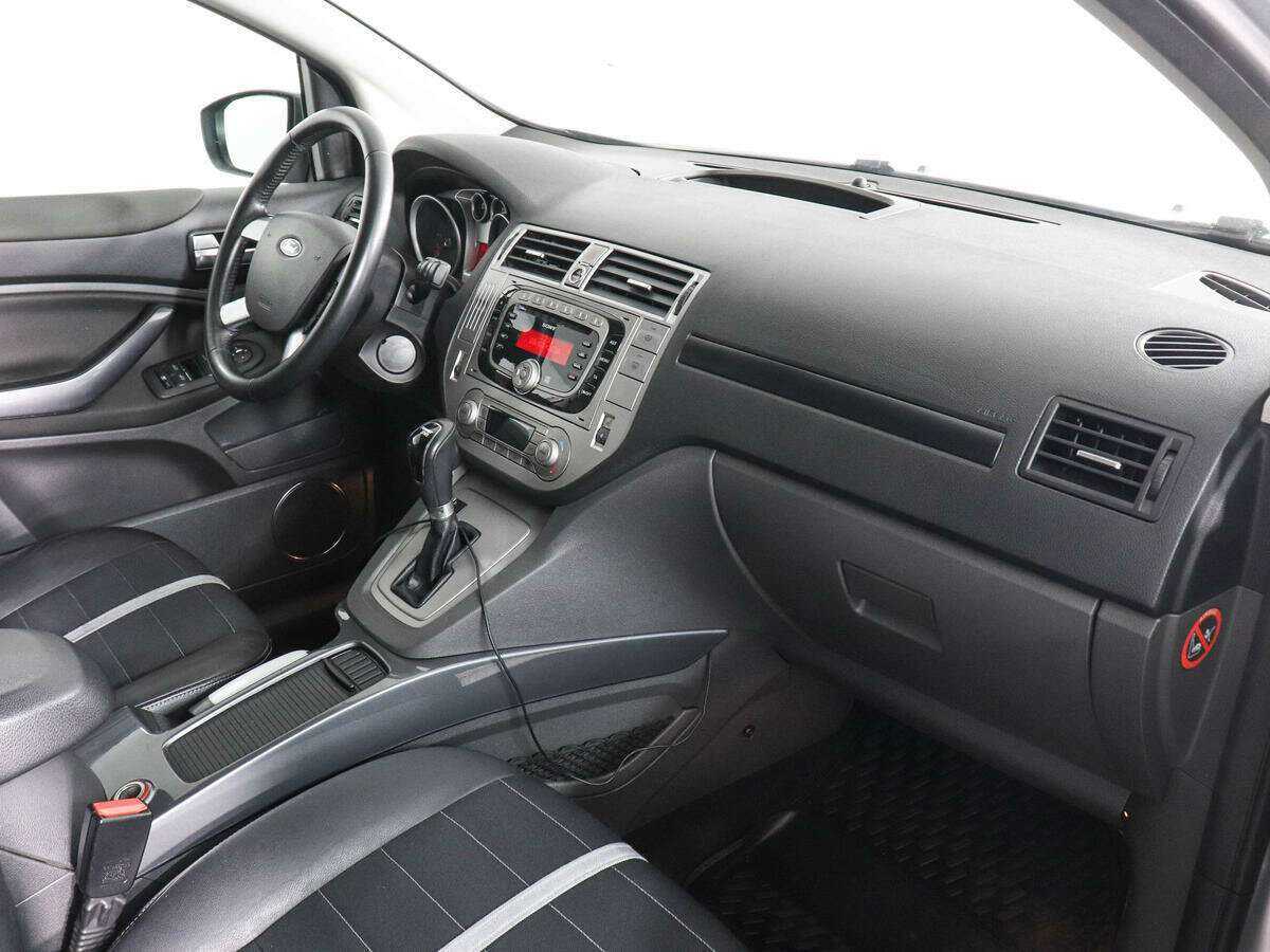 Ford Kuga с пробегом — 2012 год. Фото: #9