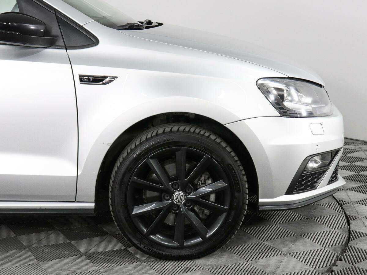 Volkswagen Polo с пробегом — 2017 год. Фото: #12