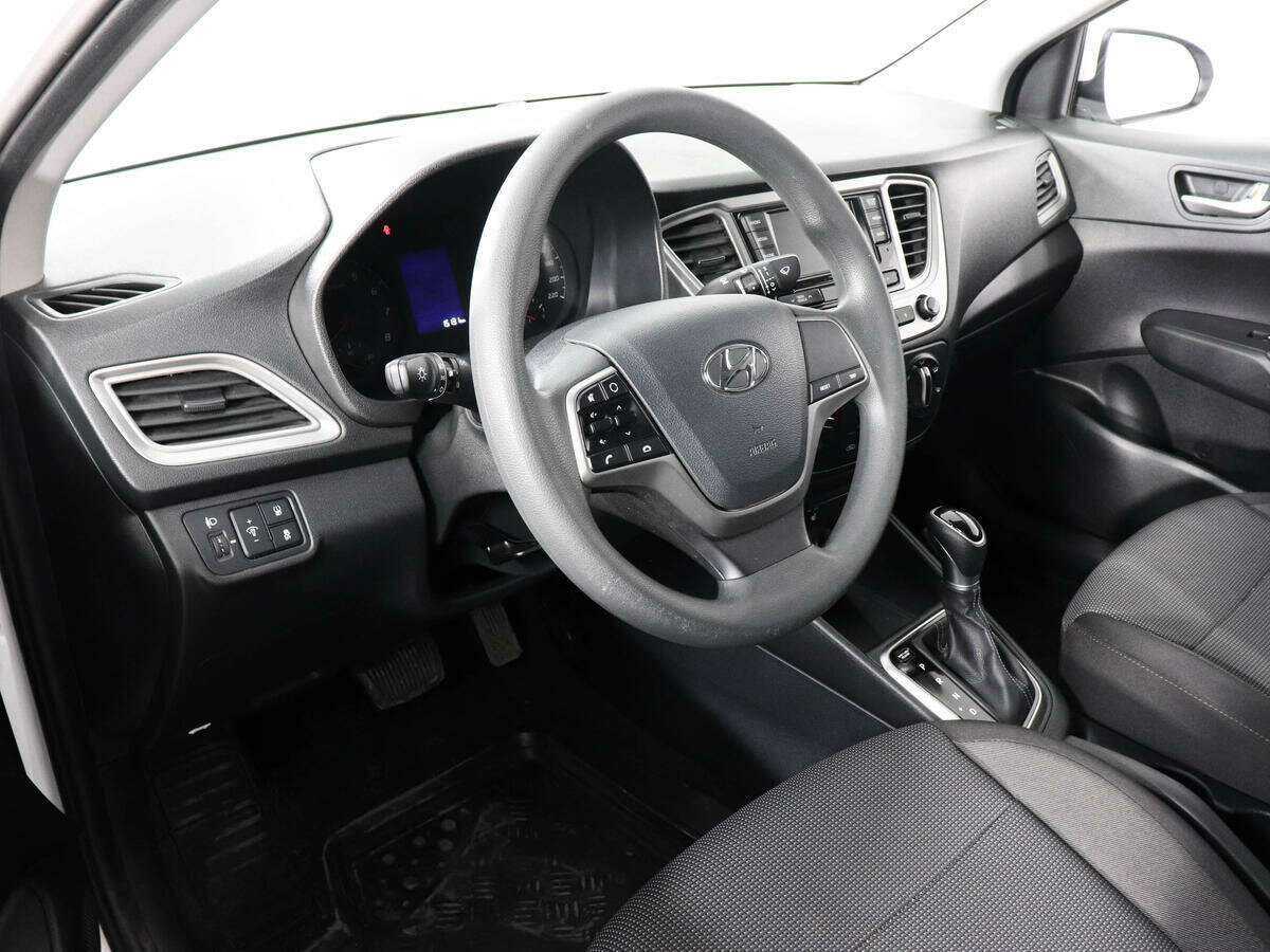 Hyundai Solaris с пробегом — 2022 год. Фото: #7