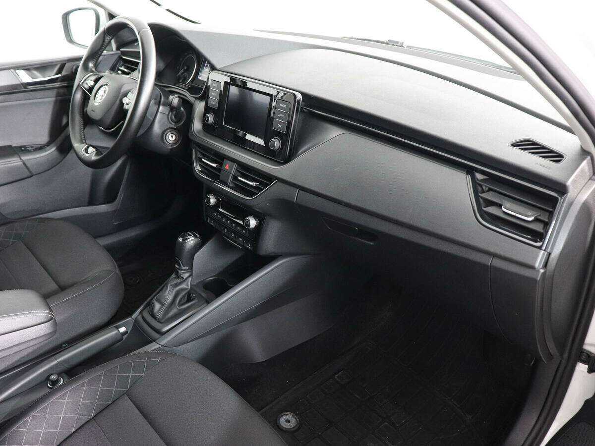 Skoda Rapid с пробегом — 2020 год. Фото: #8