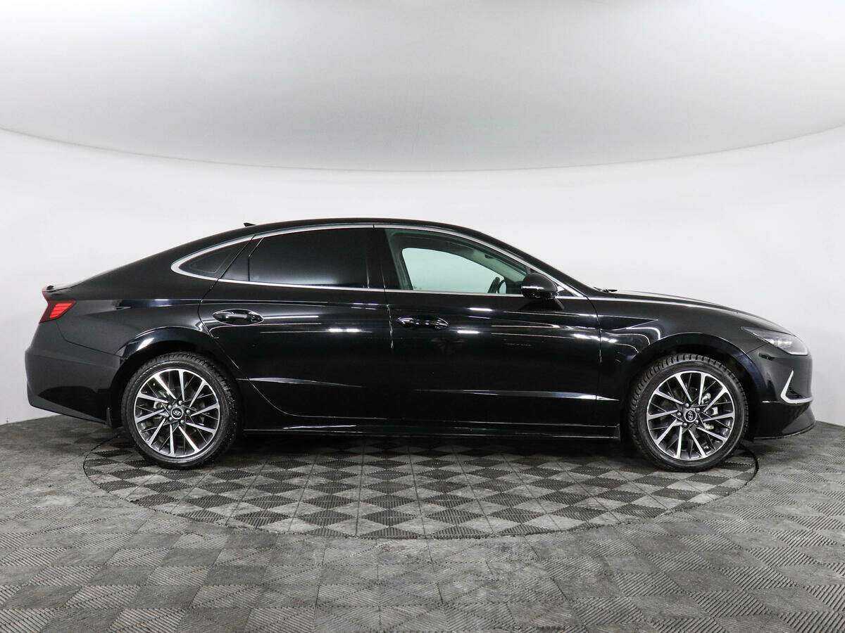 Hyundai Sonata с пробегом — 2022 год. Фото: #3