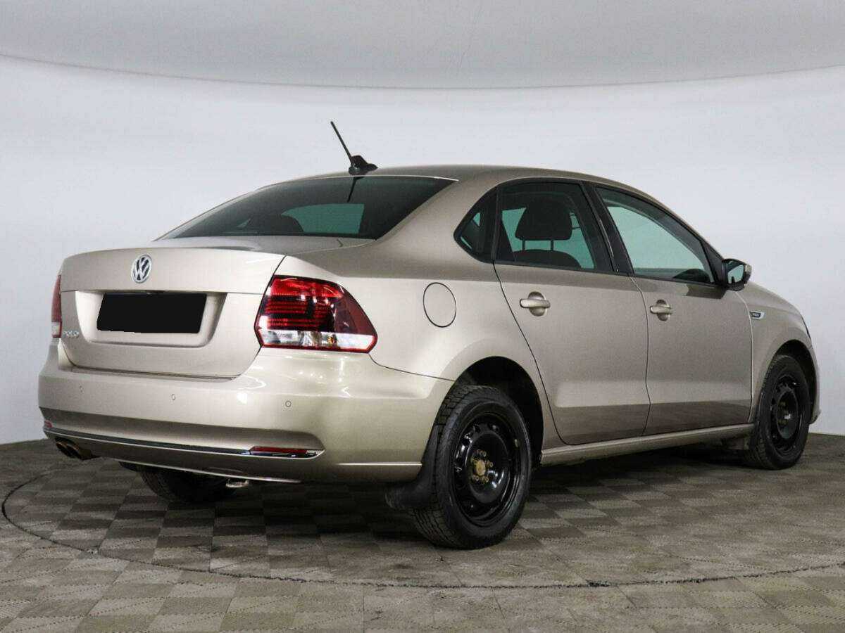 Volkswagen Polo с пробегом — 2018 год. Фото: #4