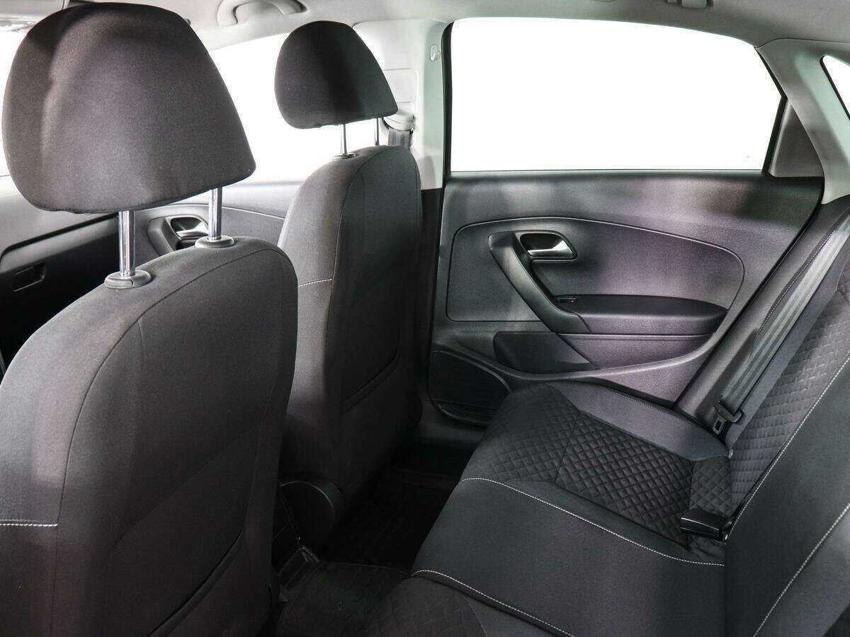 Volkswagen Polo с пробегом — 2018 год. Фото: #10