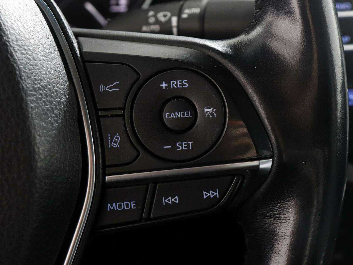 Toyota Camry с пробегом — 2018 год. Фото: #14