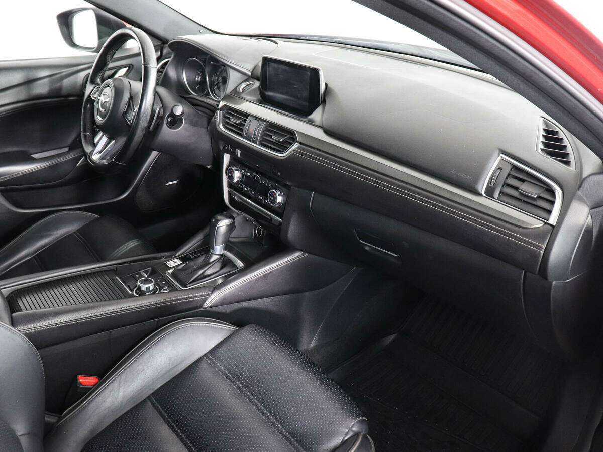 Mazda 6 с пробегом — 2017 год. Фото: #8