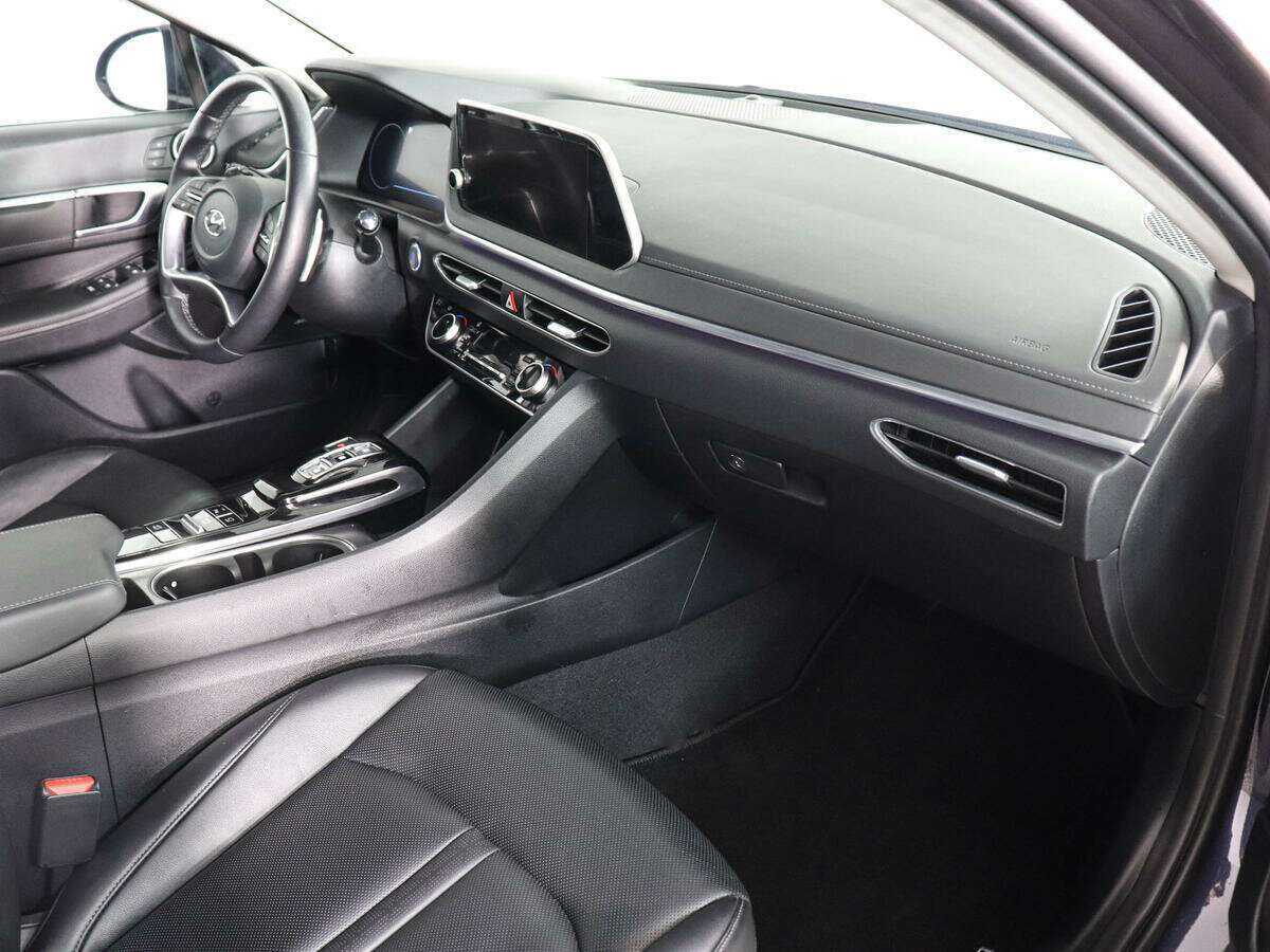 Hyundai Sonata с пробегом — 2021 год. Фото: #9