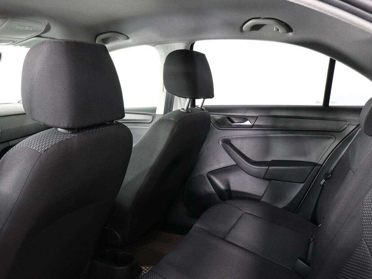 Volkswagen Polo с пробегом — 2020 год. Фото: #11