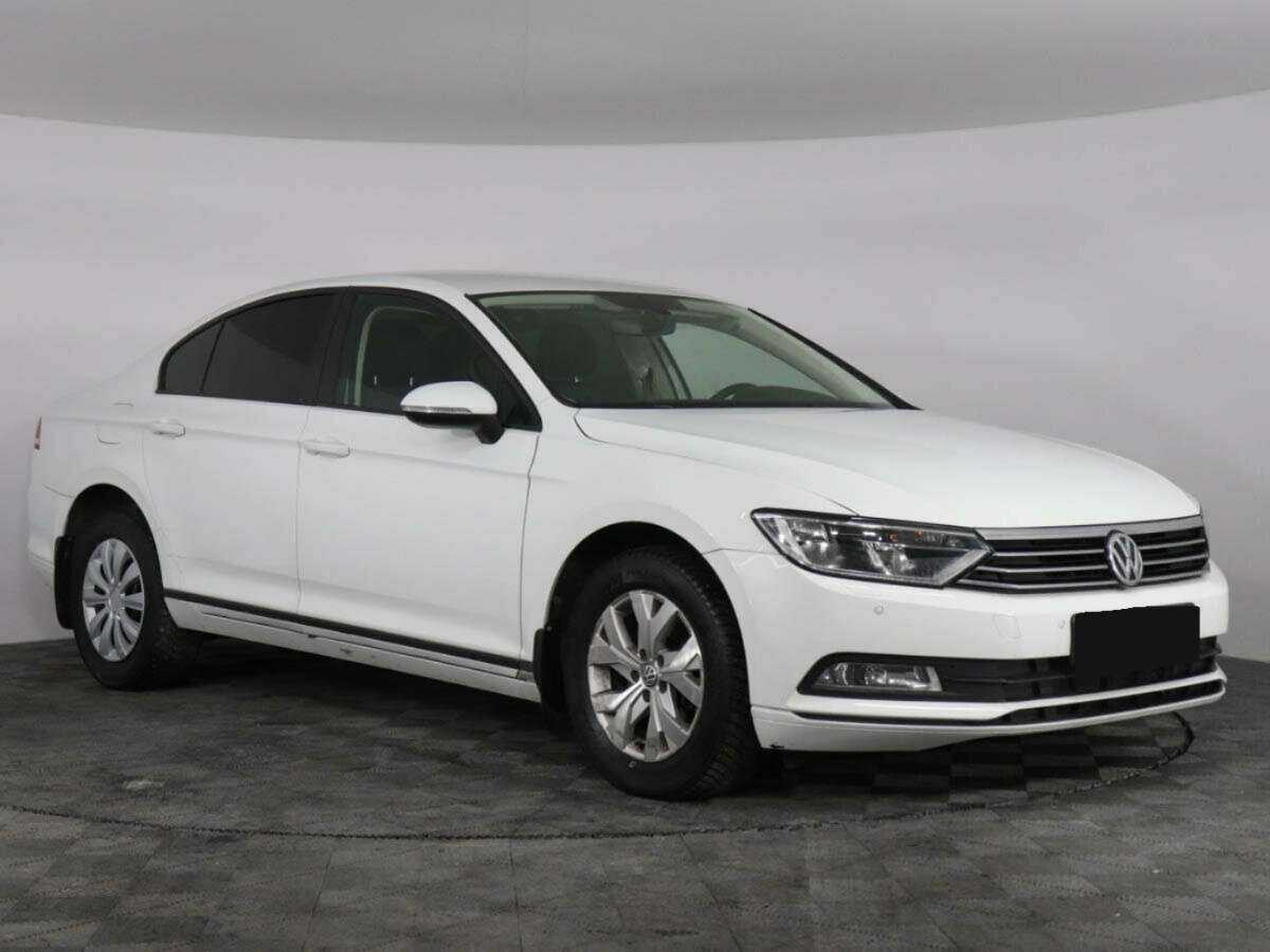 Volkswagen Passat с пробегом — 2016 год. Фото: #2