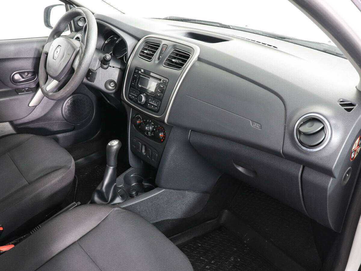 Renault Logan с пробегом — 2014 год. Фото: #5