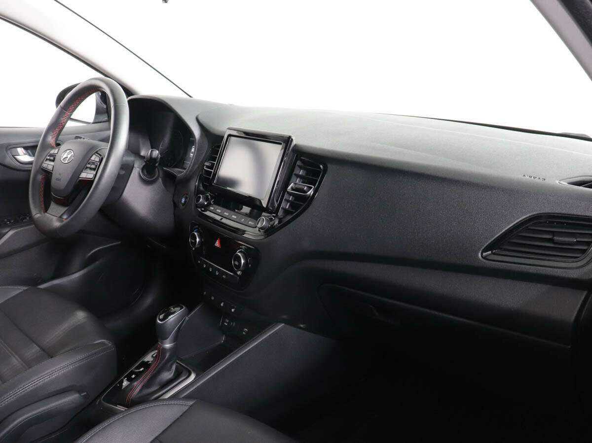 Hyundai Solaris с пробегом — 2021 год. Фото: #9