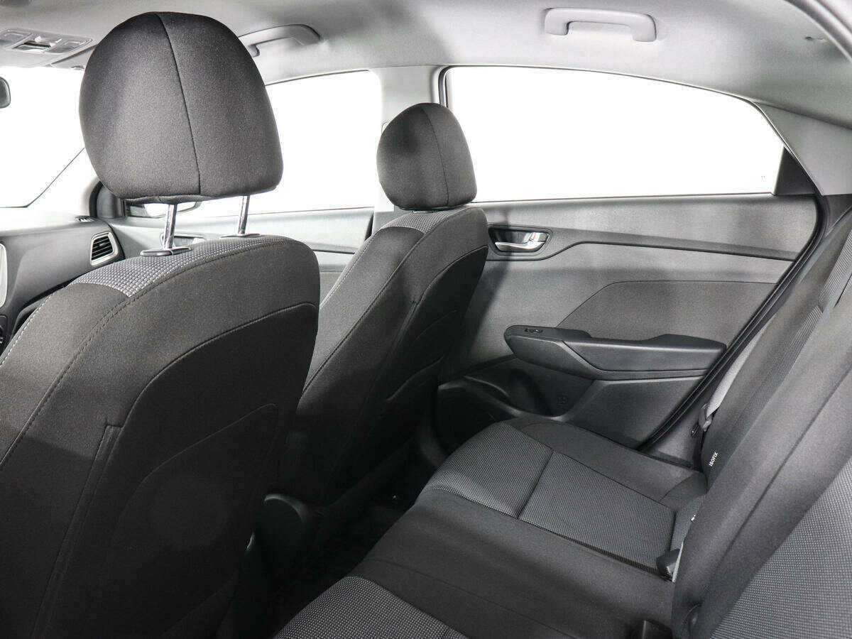 Hyundai Solaris с пробегом — 2021 год. Фото: #8