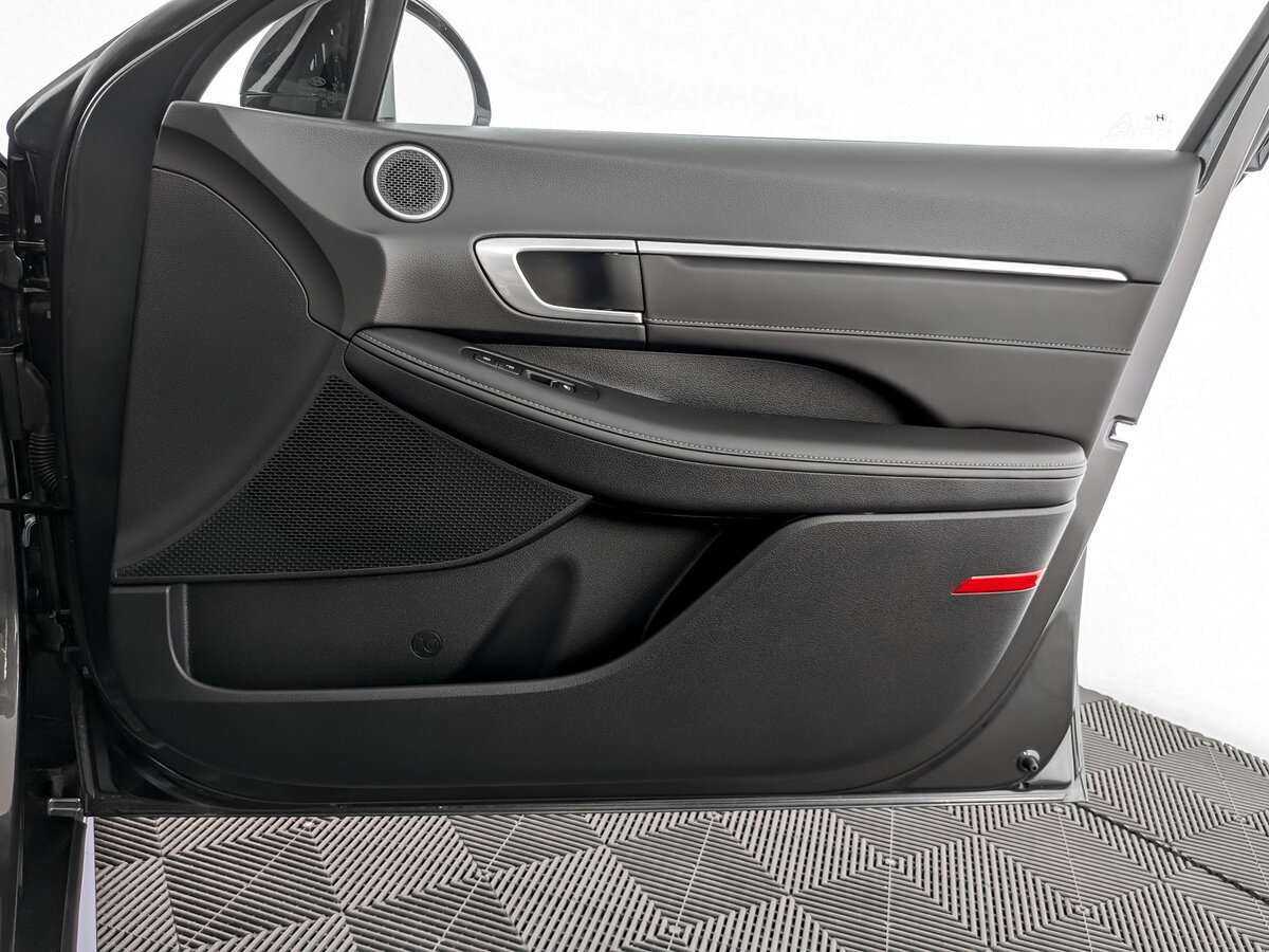 Hyundai Sonata с пробегом — 2021 год. Фото: #20