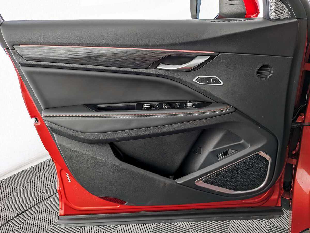 Geely Tugella с пробегом — 2021 год. Фото: #14