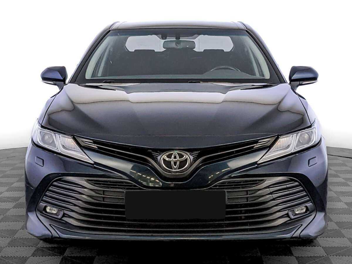 Toyota Camry с пробегом — 2020 год. Фото: #1