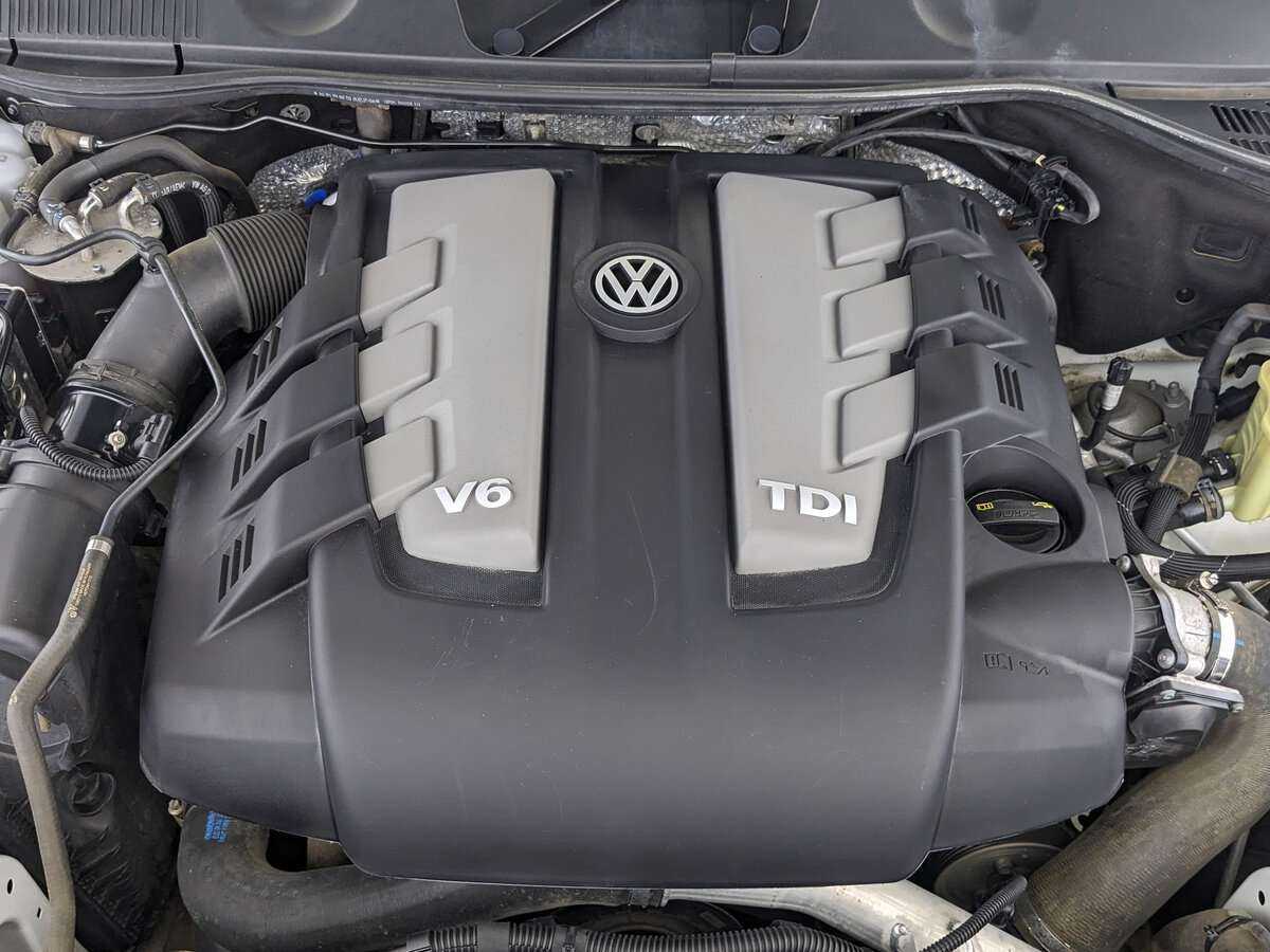 Volkswagen Touareg с пробегом — 2017 год. Фото: #8