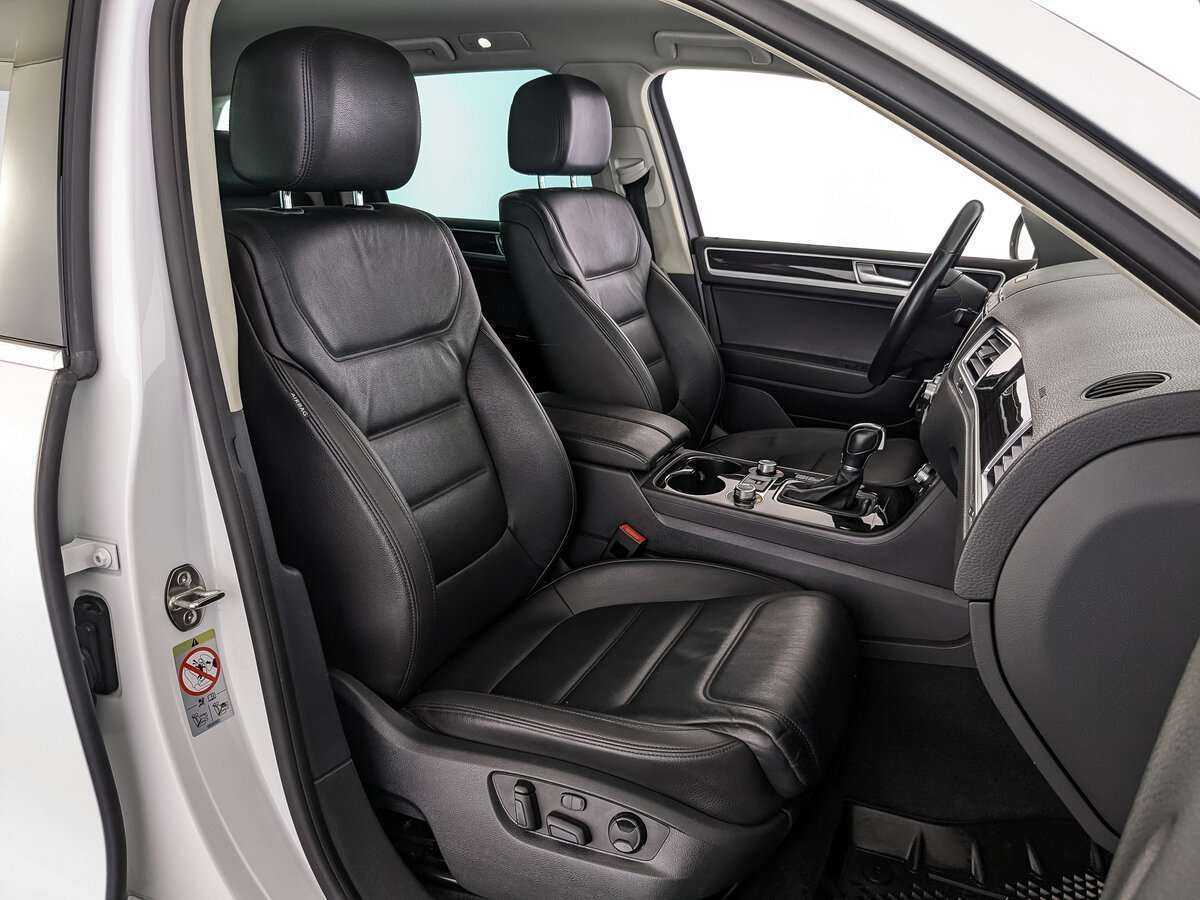 Volkswagen Touareg с пробегом — 2017 год. Фото: #22