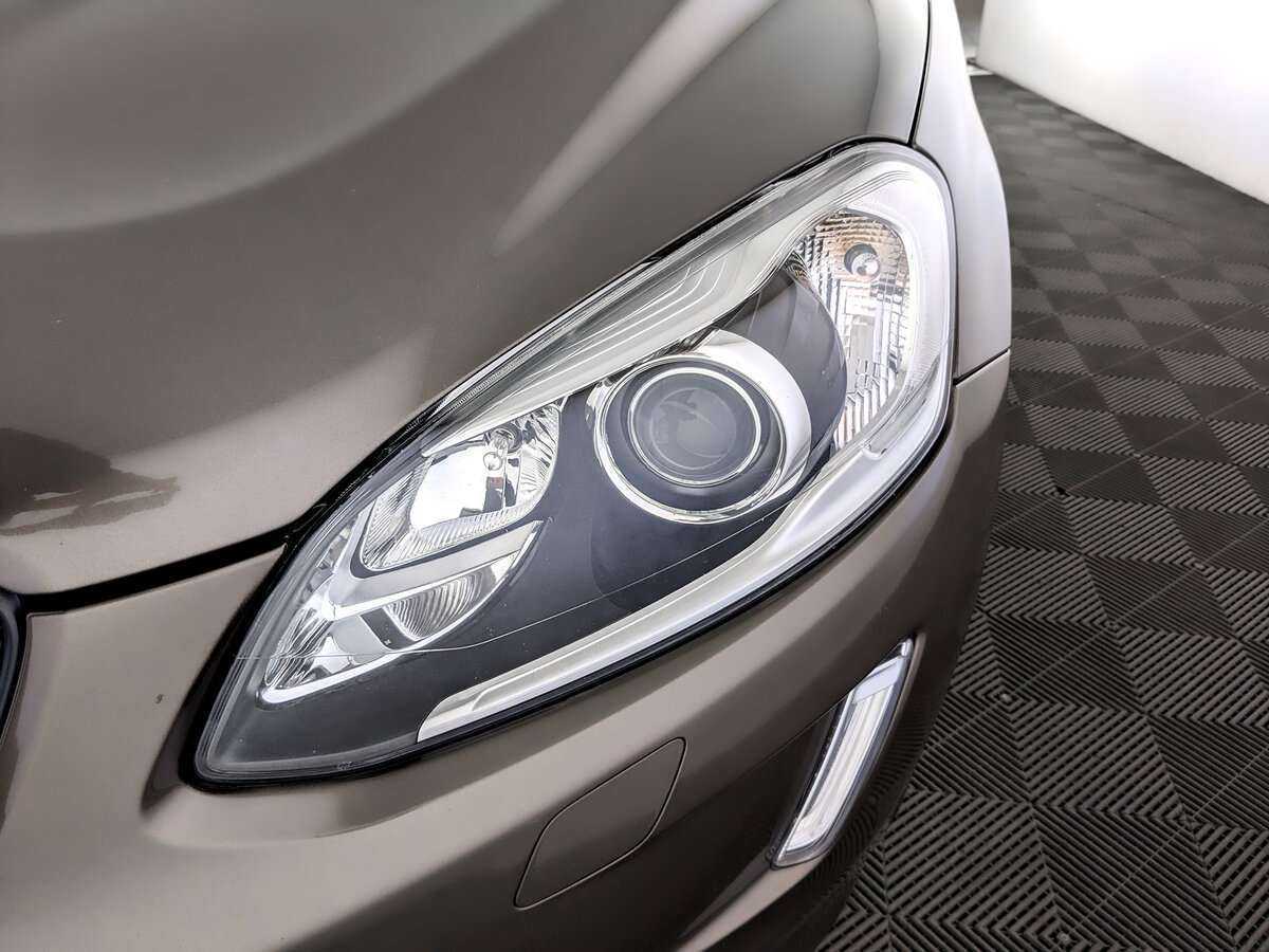 Volvo XC60 с пробегом — 2015 год. Фото: #15