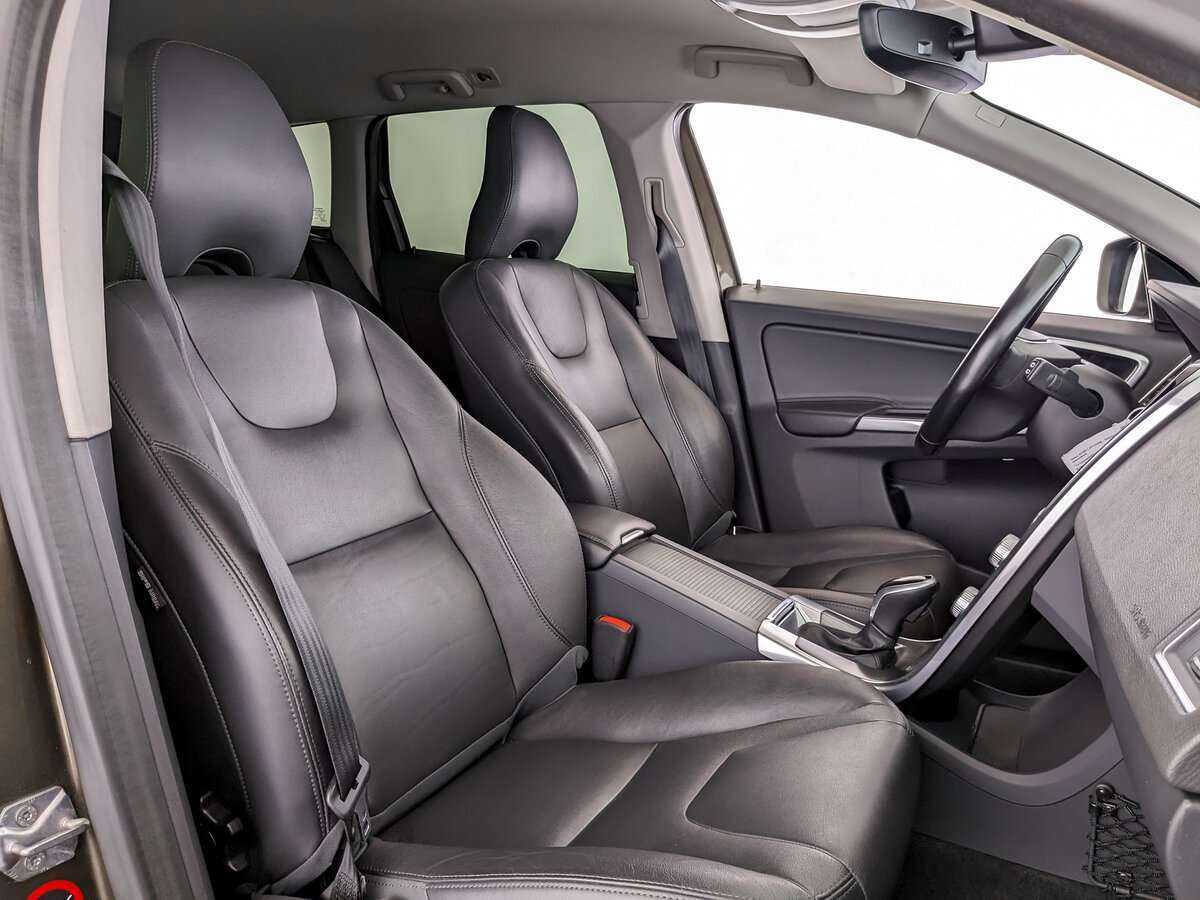 Volvo XC60 с пробегом — 2015 год. Фото: #22