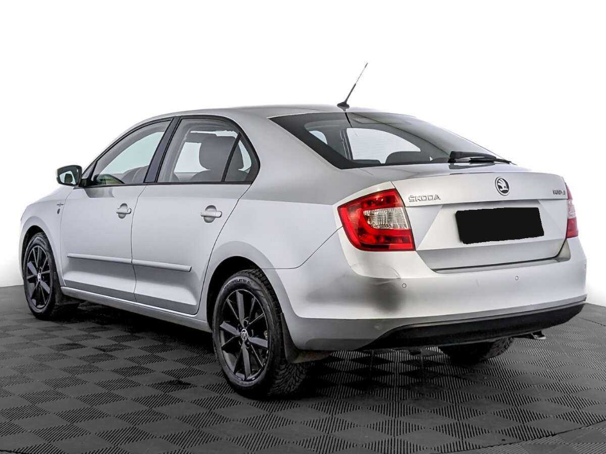 Skoda Rapid с пробегом — 2016 год. Фото: #5