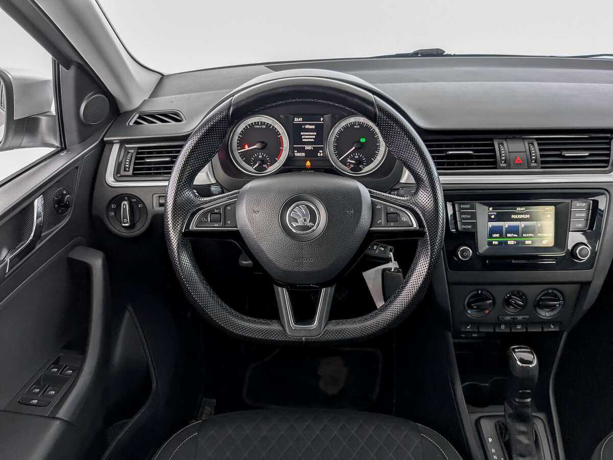 Skoda Rapid с пробегом — 2016 год. Фото: #15
