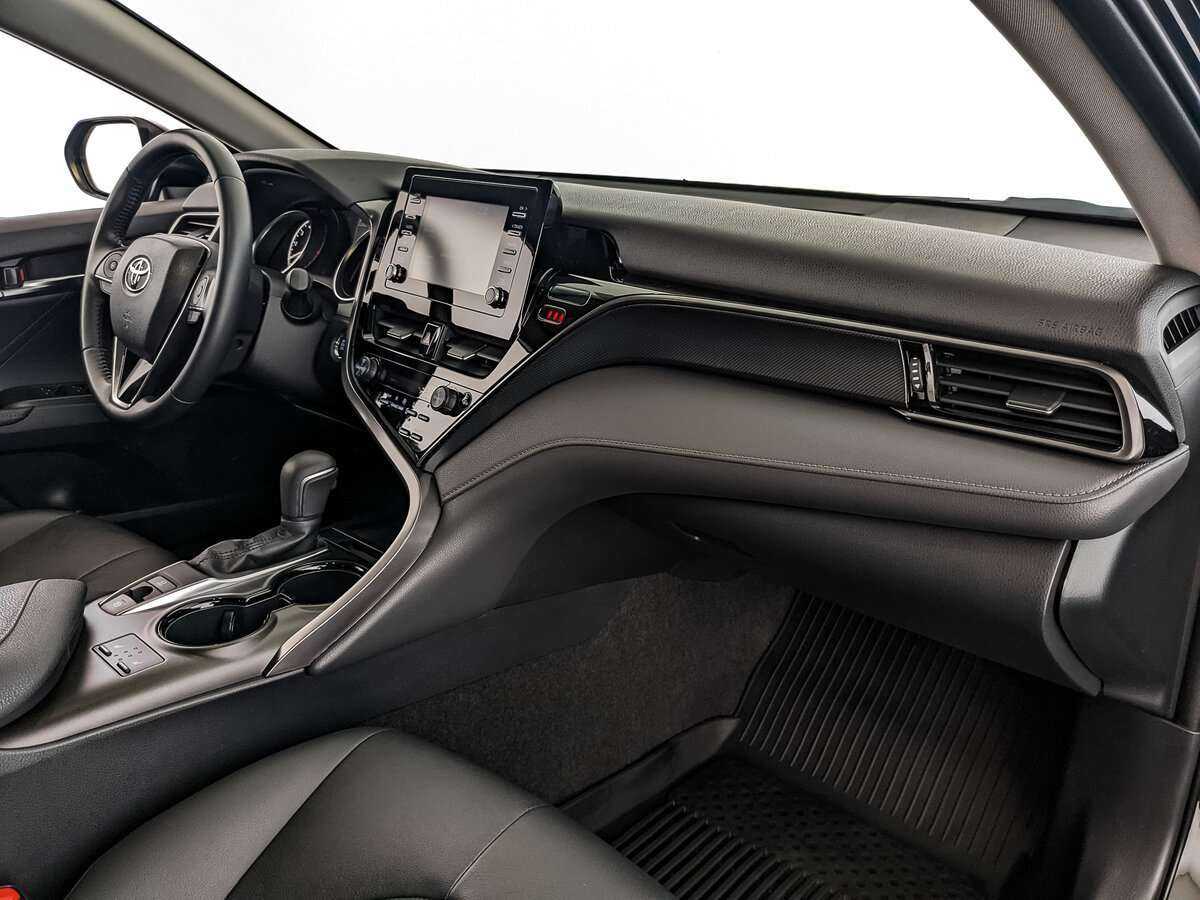 Toyota Camry с пробегом — 2022 год. Фото: #8