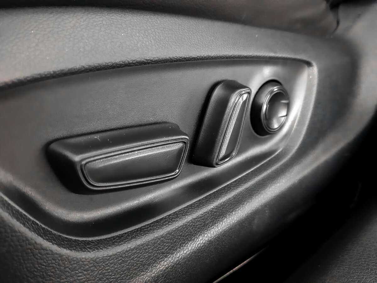 Toyota Camry с пробегом — 2019 год. Фото: #20