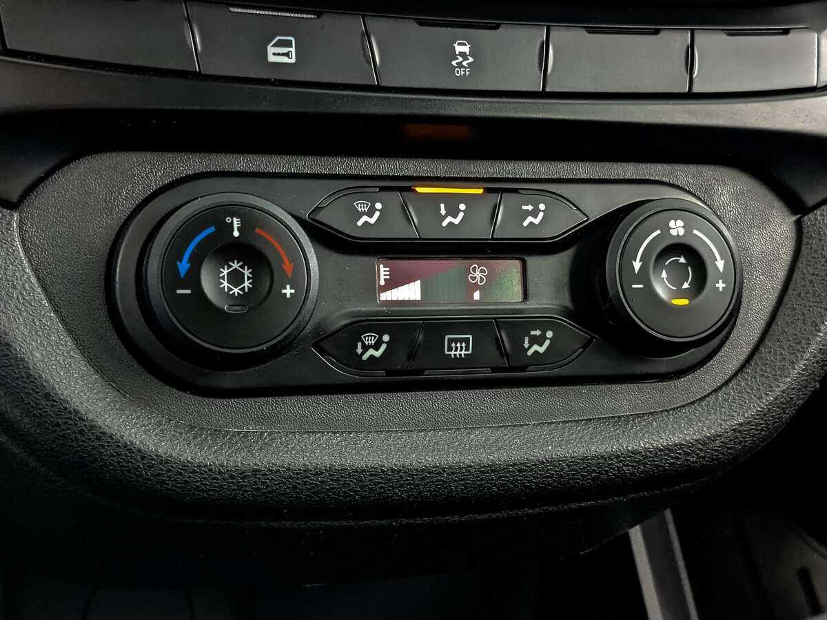 Lada (ВАЗ) Vesta с пробегом — 2021 год. Фото: #20