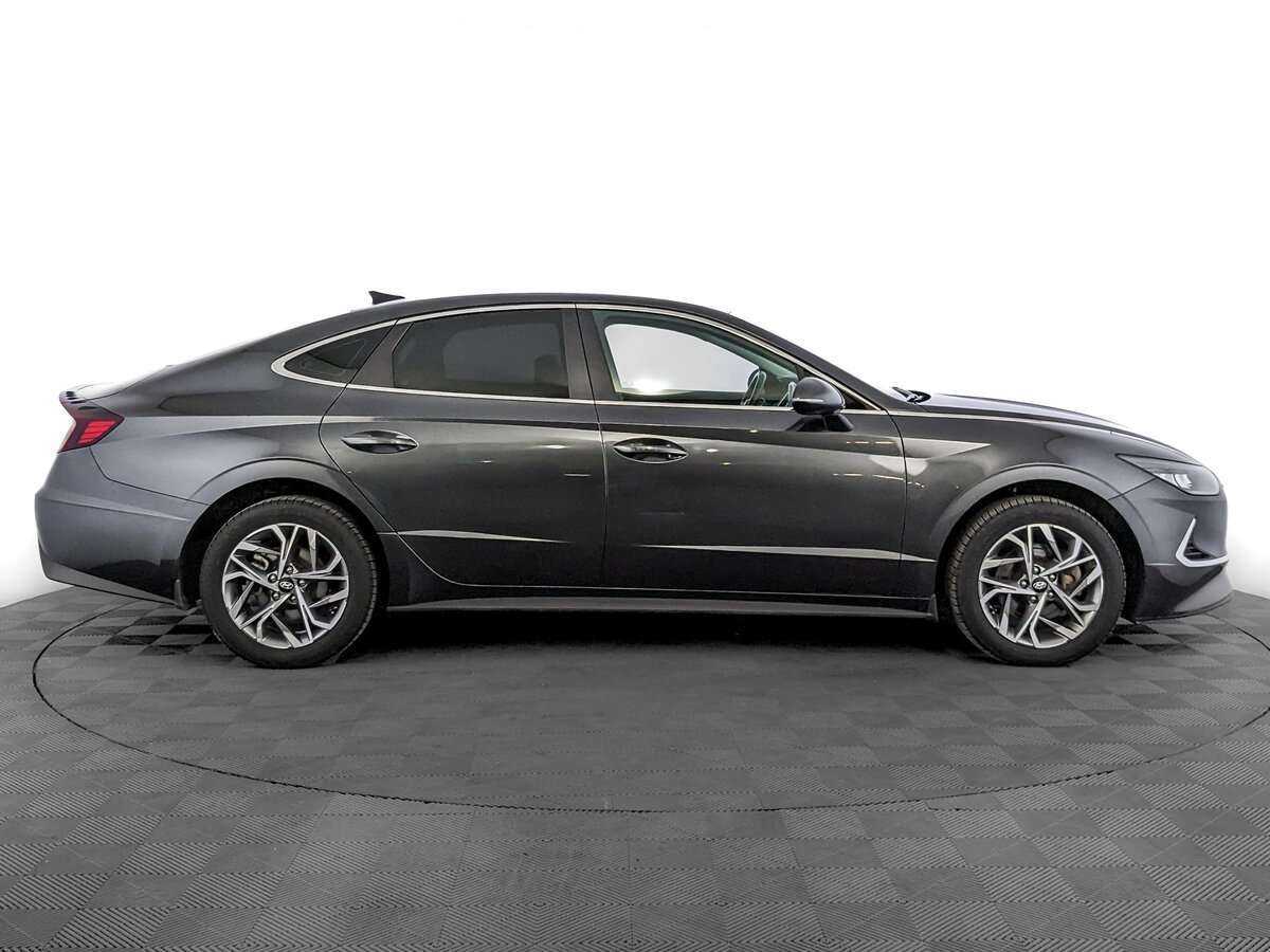 Hyundai Sonata с пробегом — 2021 год. Фото: #3