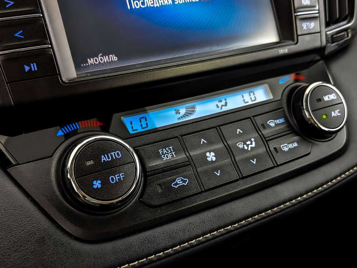 Toyota RAV4 с пробегом — 2019 год. Фото: #20