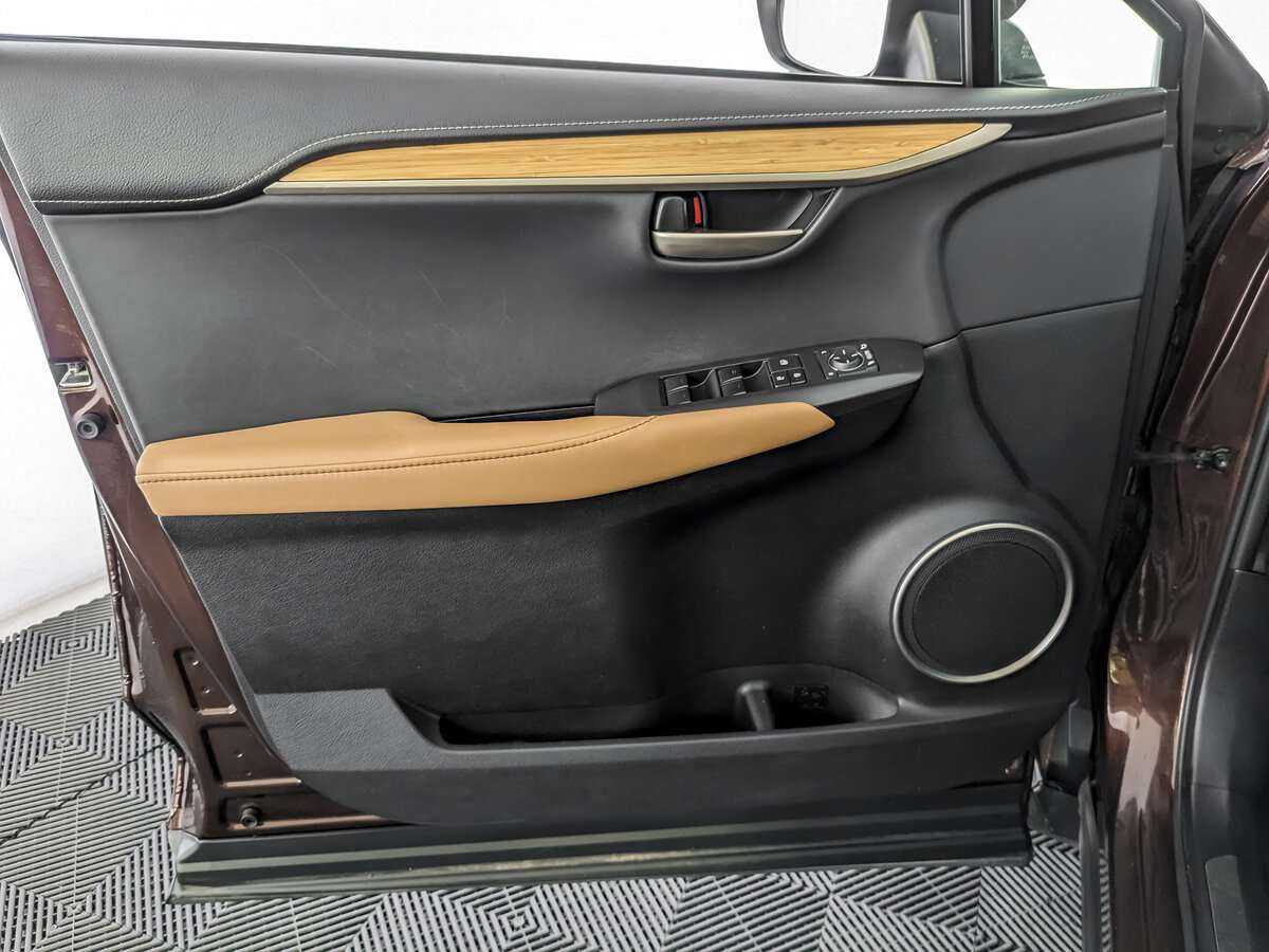 Lexus NX с пробегом — 2017 год. Фото: #14