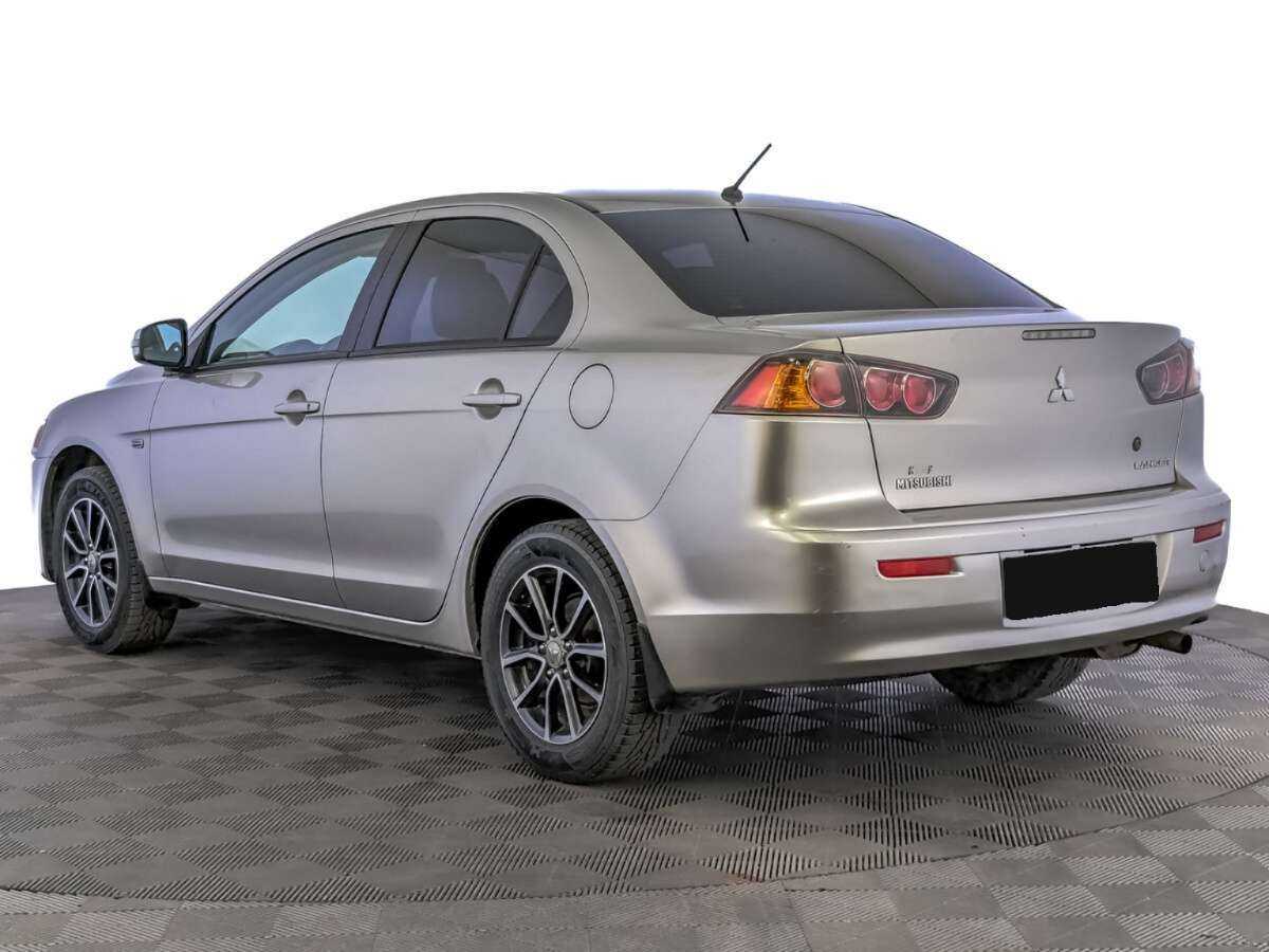 Mitsubishi Lancer с пробегом — 2015 год. Фото: #6