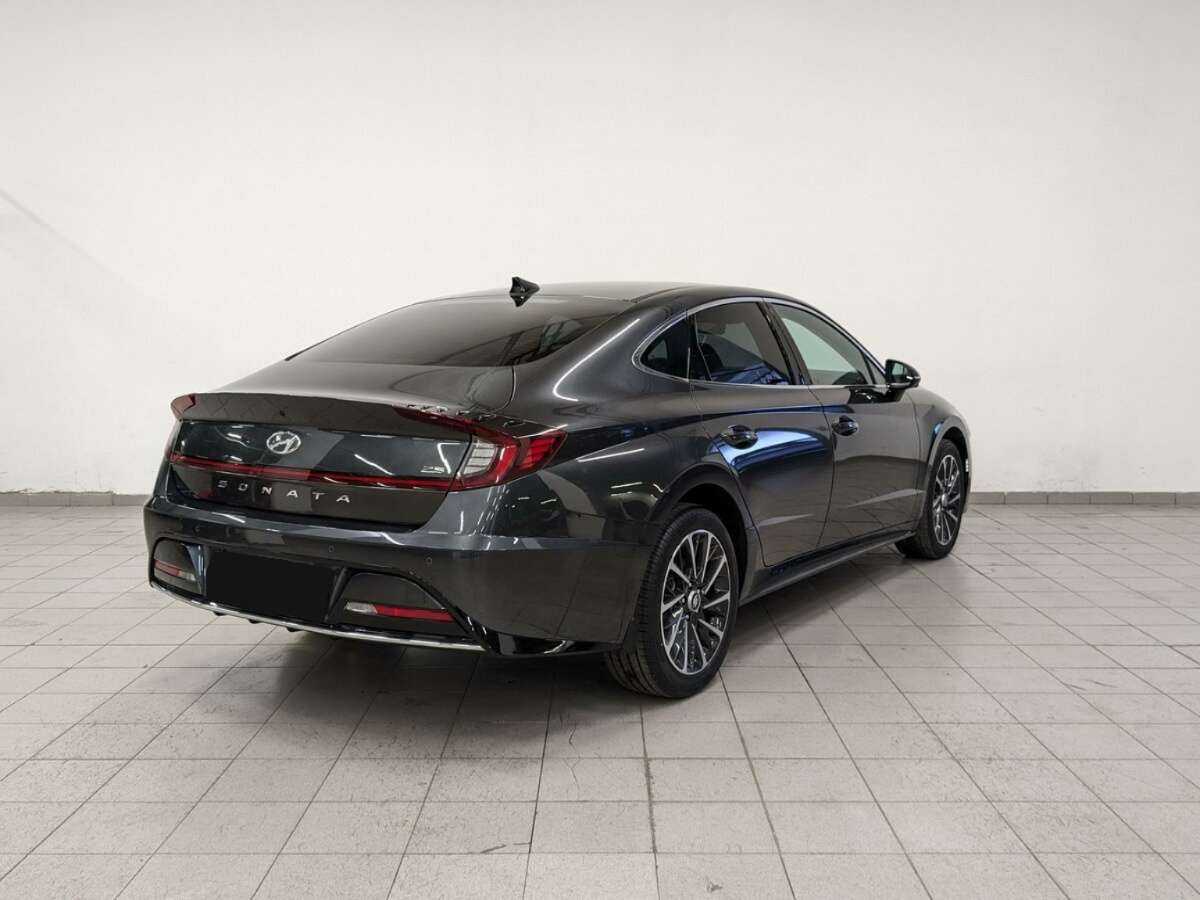 Hyundai Sonata с пробегом — 2022 год. Фото: #4