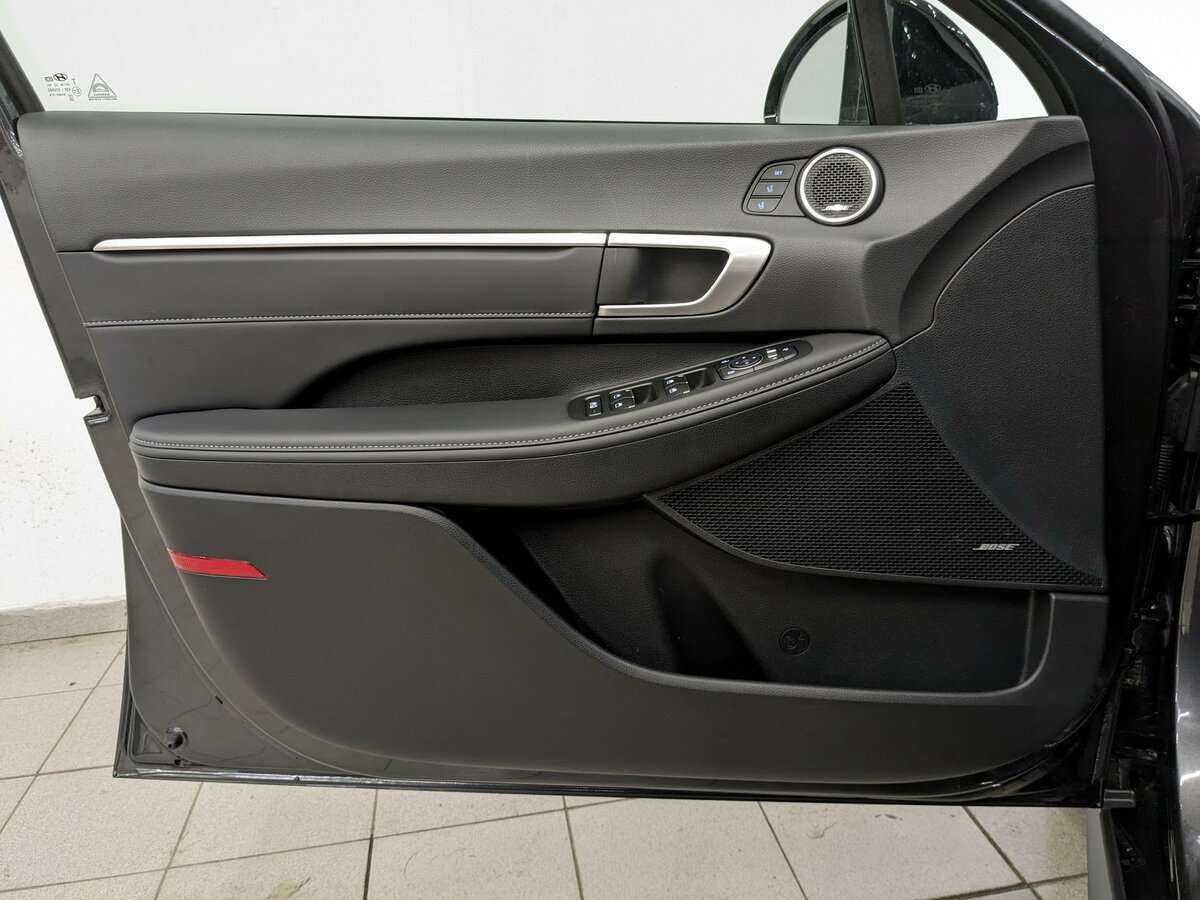 Hyundai Sonata с пробегом — 2022 год. Фото: #10