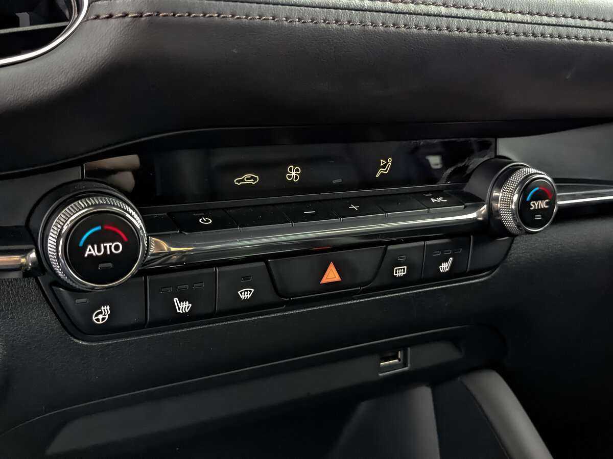 Mazda 3 с пробегом — 2019 год. Фото: #19