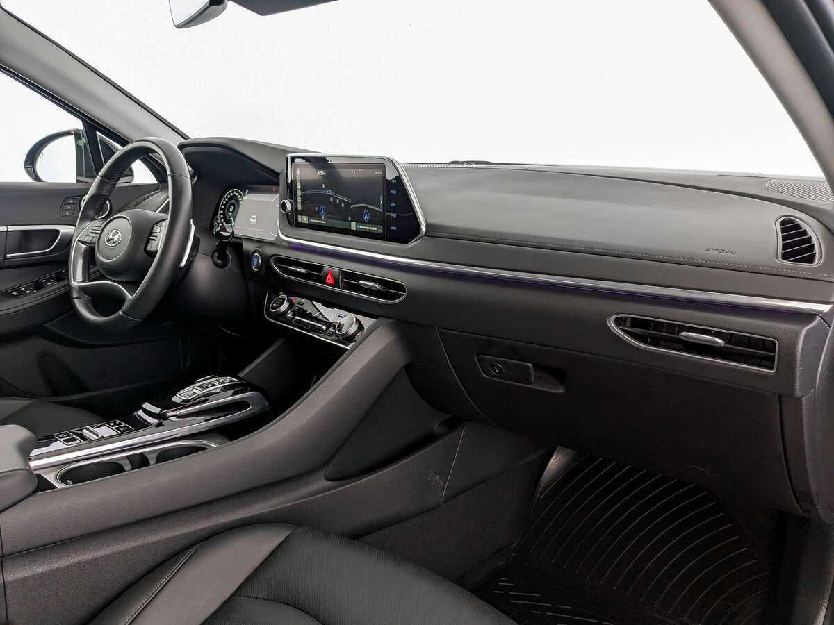 Hyundai Sonata с пробегом — 2021 год. Фото: #8