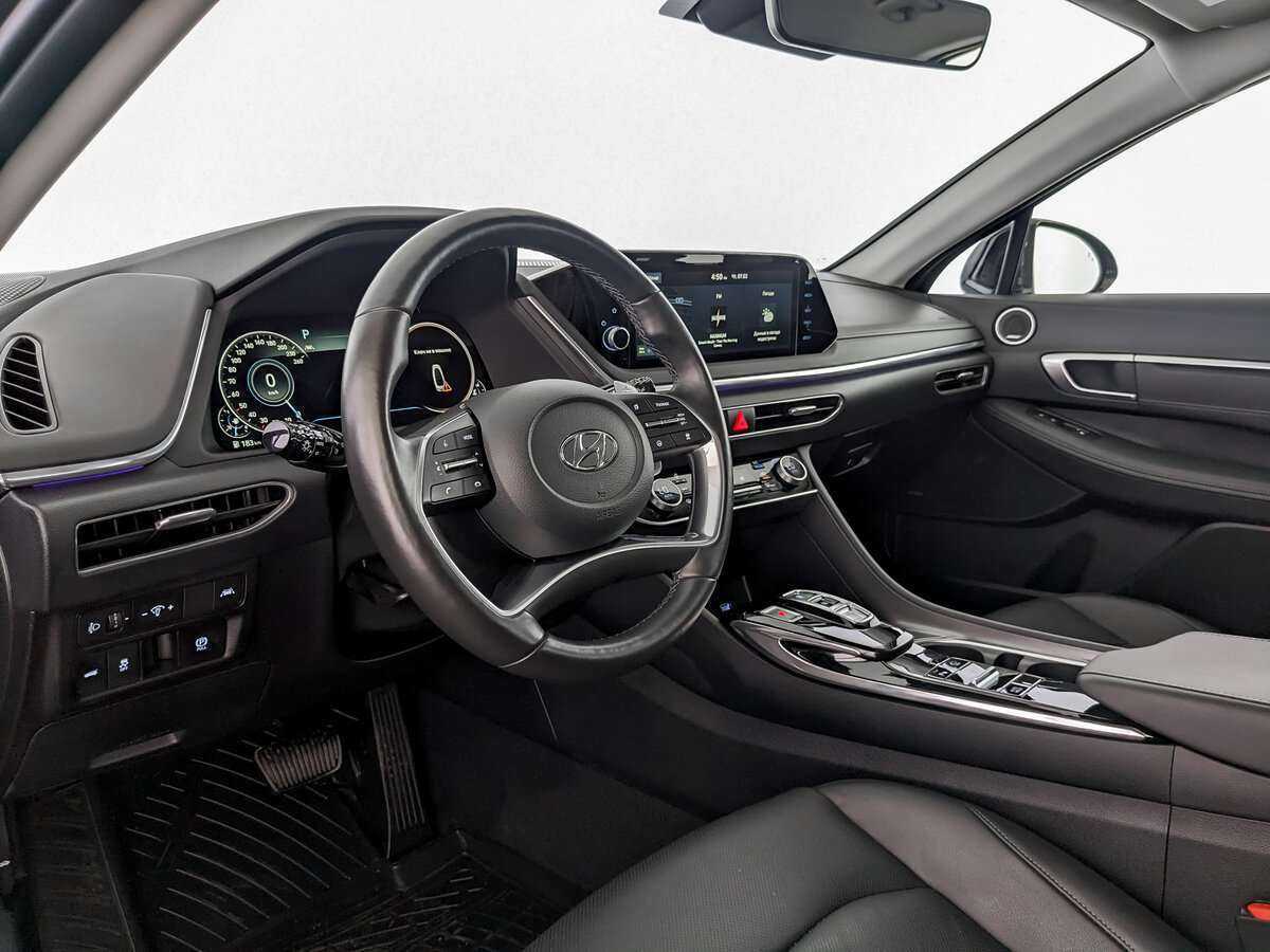 Hyundai Sonata с пробегом — 2021 год. Фото: #12
