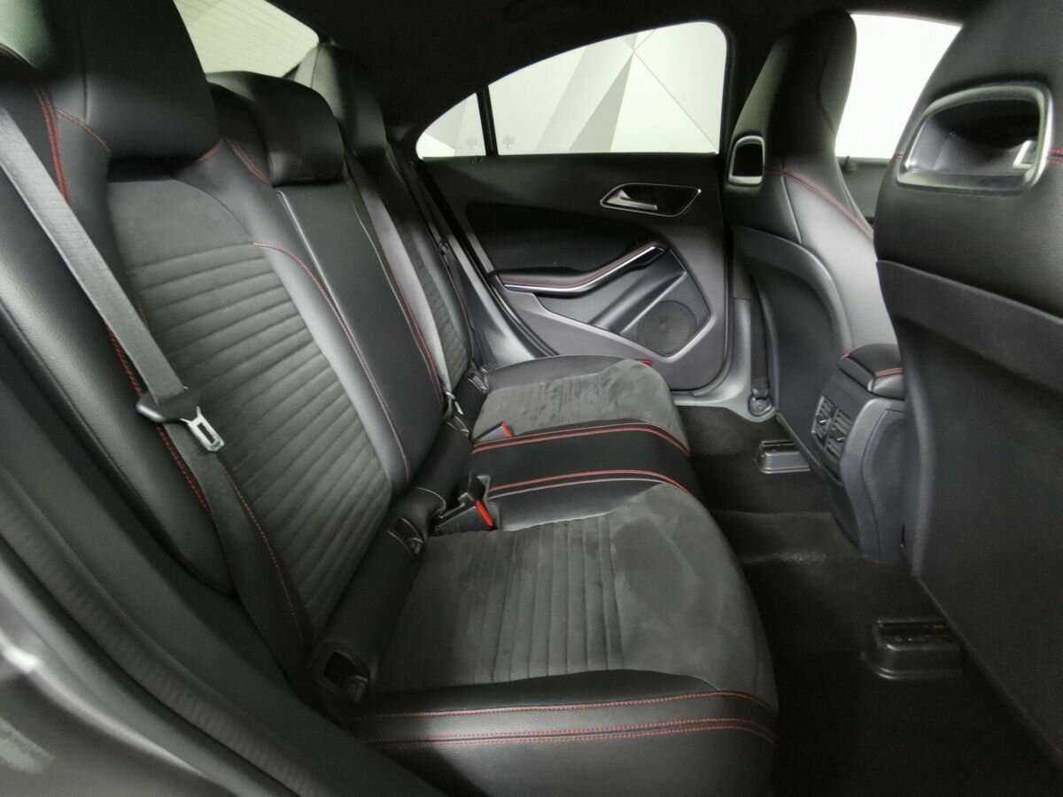 Mercedes-Benz CLA с пробегом — 2015 год. Фото: #12