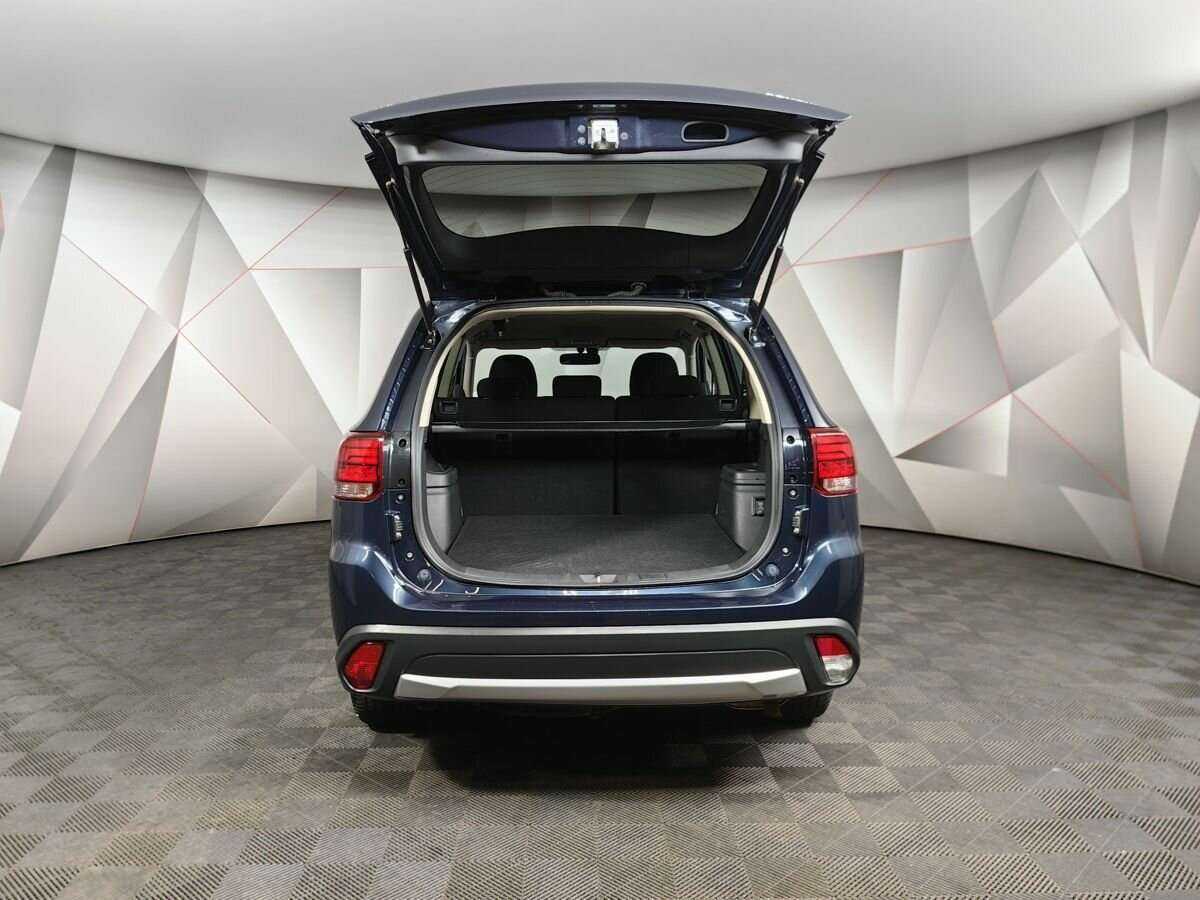 Mitsubishi Outlander с пробегом — 2018 год. Фото: #17