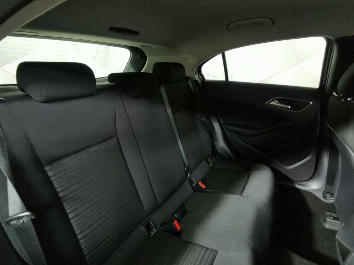 Mercedes-Benz A-Класс с пробегом — 2014 год. Фото: #11