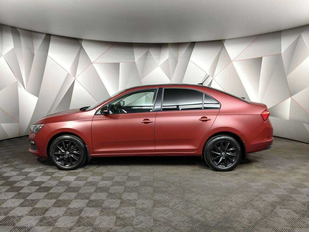 Skoda Rapid с пробегом — 2021 год. Фото: #4