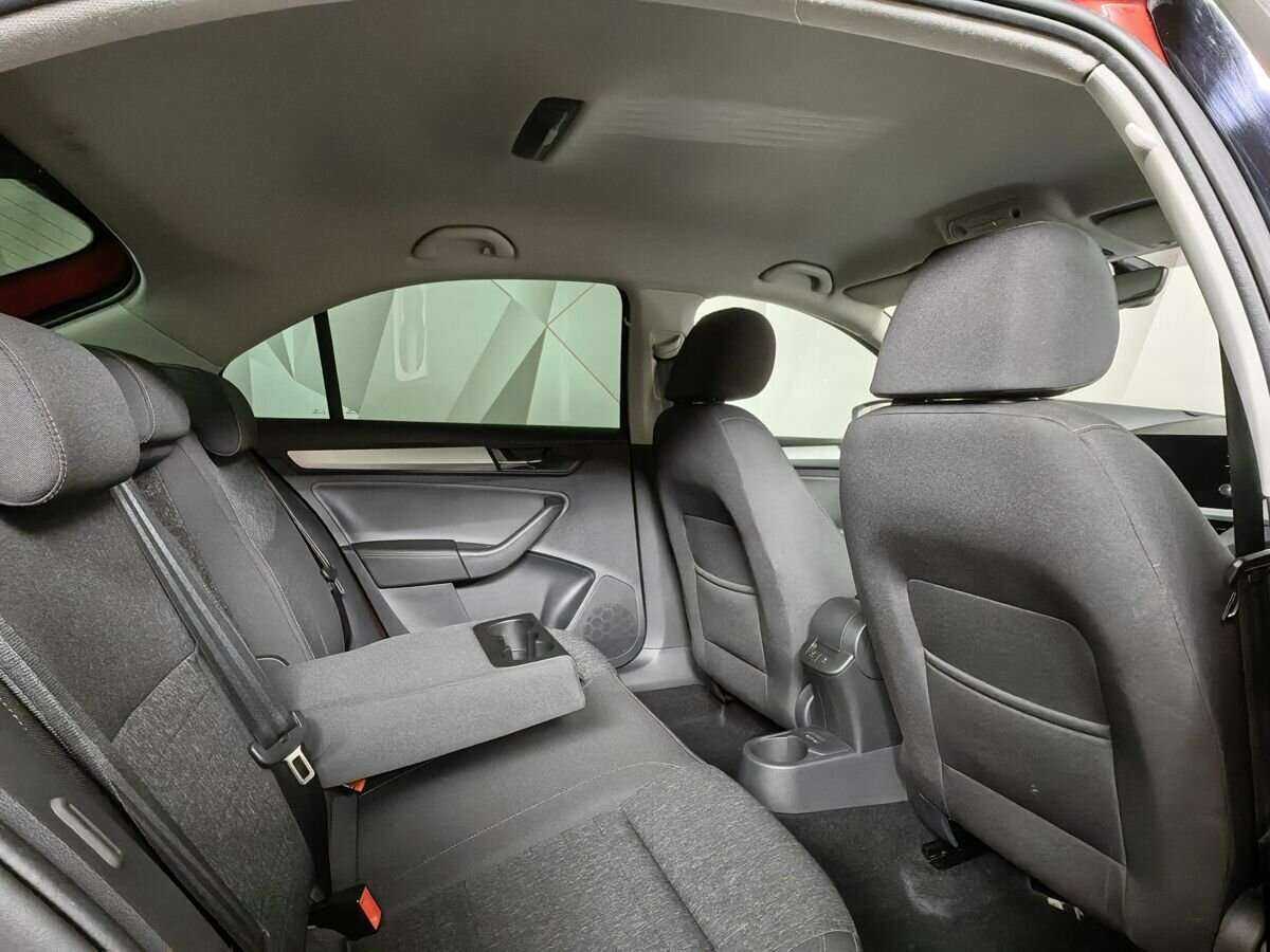 Skoda Rapid с пробегом — 2021 год. Фото: #11