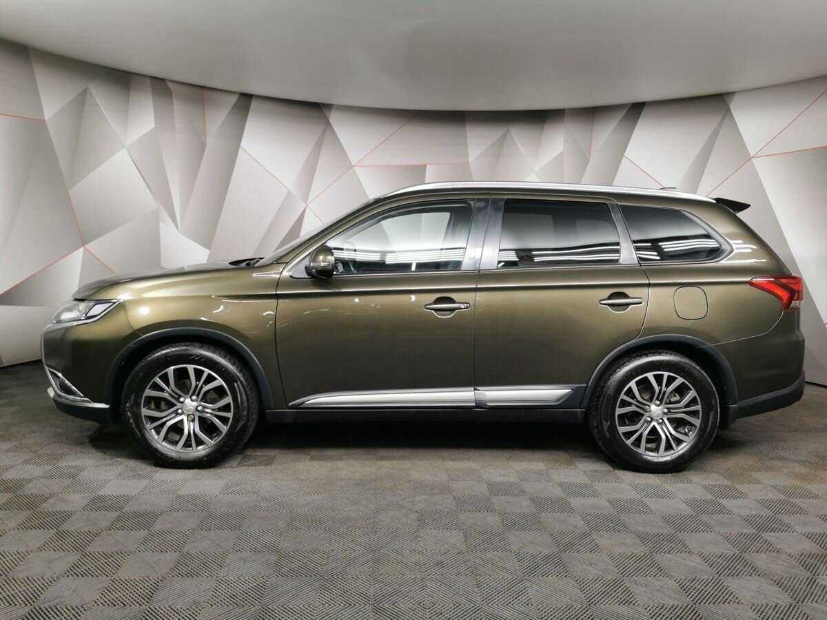 Mitsubishi Outlander с пробегом — 2018 год. Фото: #4