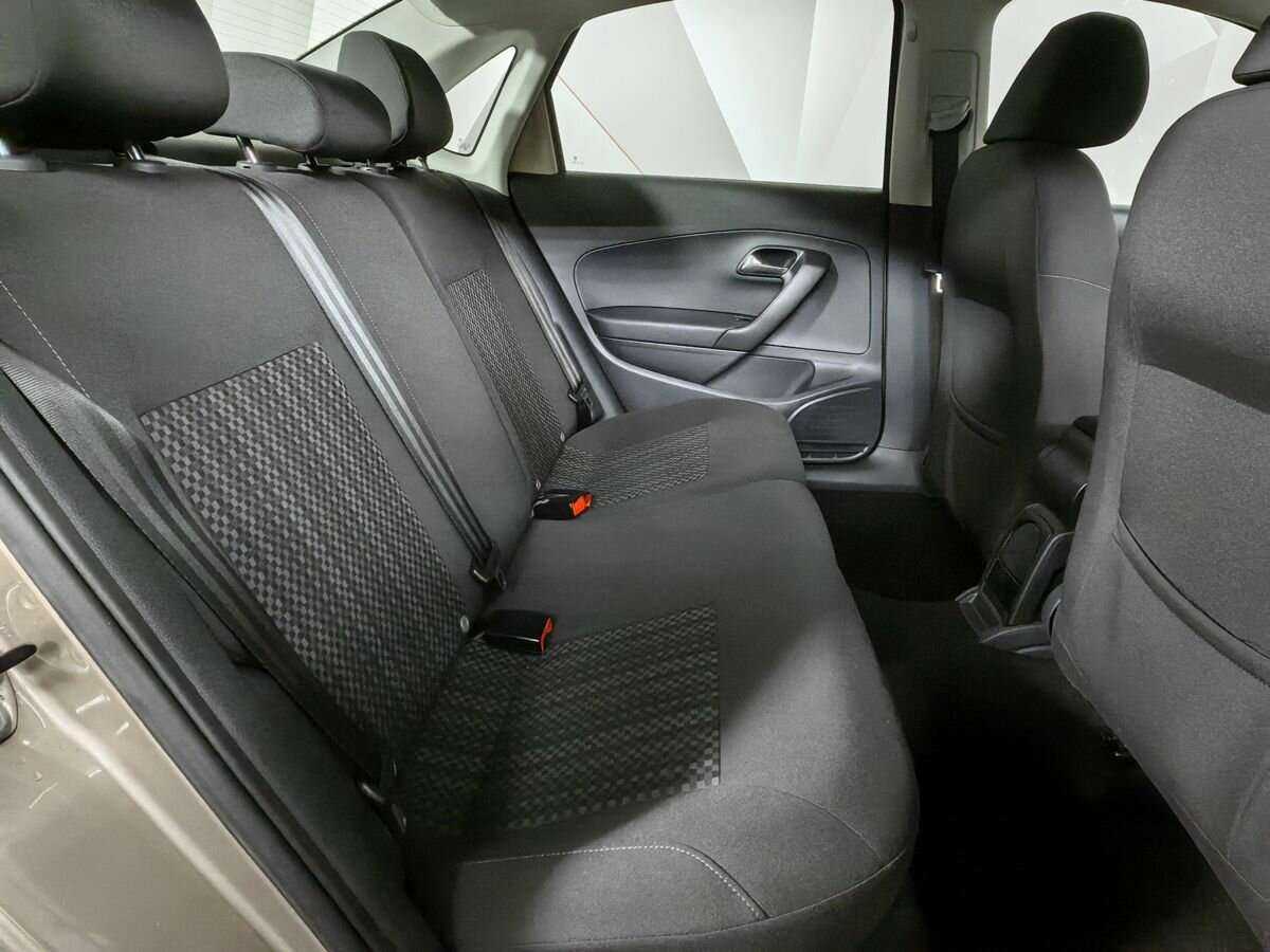 Volkswagen Polo с пробегом — 2016 год. Фото: #11