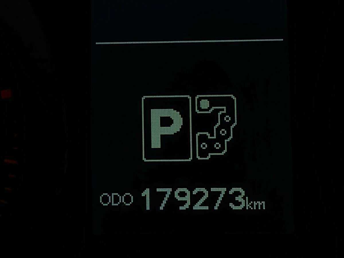 Toyota Land Cruiser Prado с пробегом — 2012 год. Фото: #16