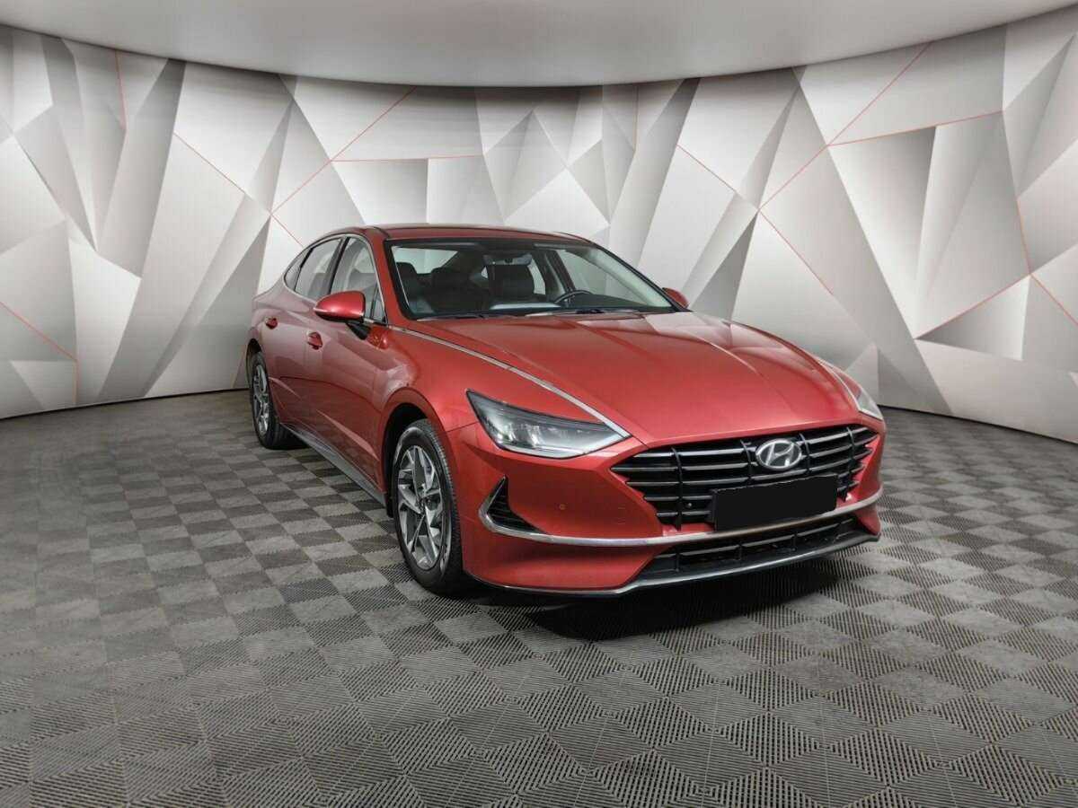 Hyundai Sonata с пробегом — 2022 год. Фото: #1