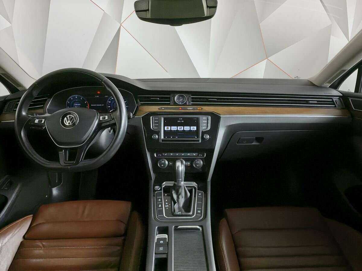 Volkswagen Passat с пробегом — 2017 год. Фото: #9