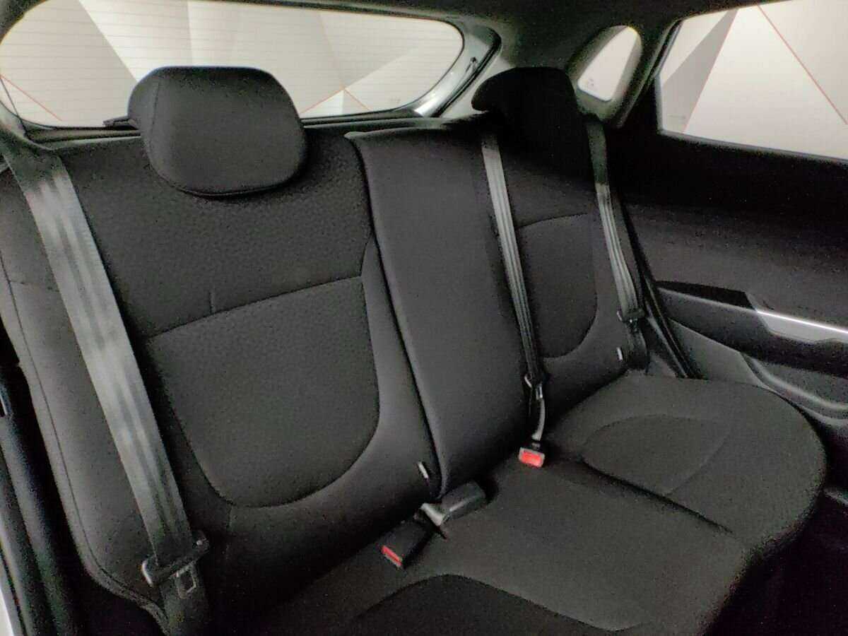 Kia Rio с пробегом — 2014 год. Фото: #10