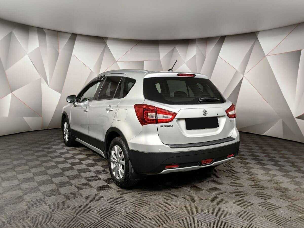 Suzuki SX4 с пробегом — 2021 год. Фото: #3