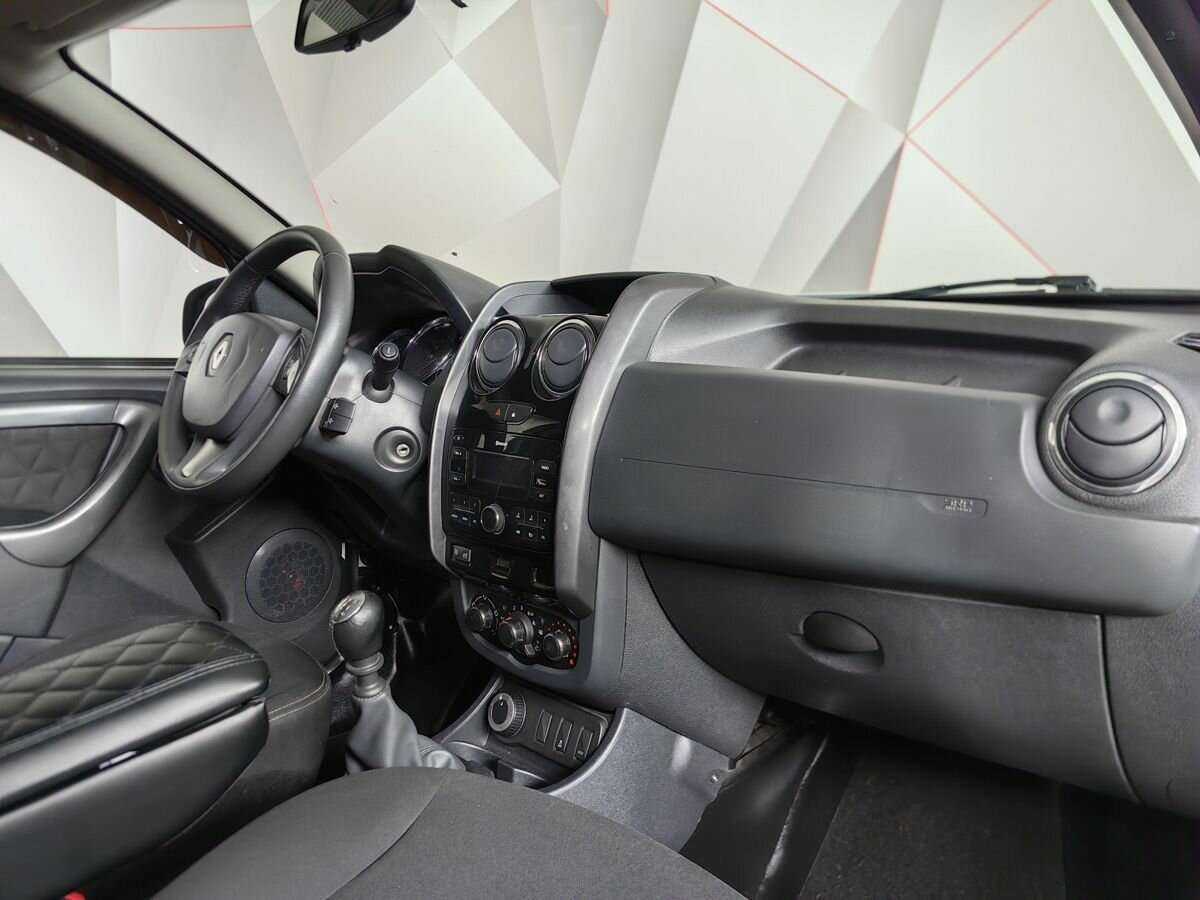Renault Duster с пробегом — 2017 год. Фото: #6